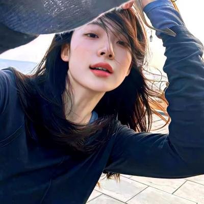 女孩和蜘蛛
